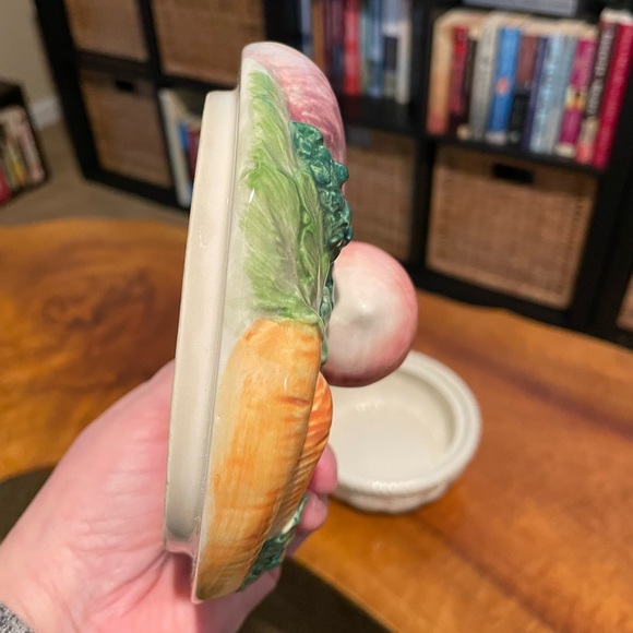 🏝️Big $5 Sale!🏝️ Fitz and Floyd Stoneware Vegetable Basket with Lid - Picture 5 of 8